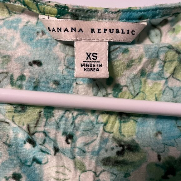 Banana Republic Green Blue Patterned Top Size Extra Small - Picture 3 of 9